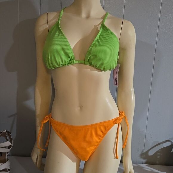 Lot Wild fable bikini tops Large & extra Large bottom  new with tags - Picture 1 of 8